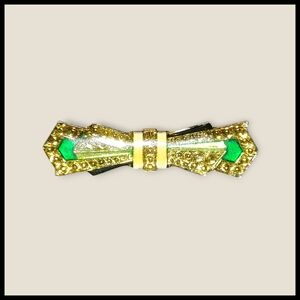 Vintage Art Deco Green Resin Brooch